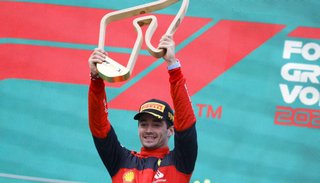 Leclerc celebró en Austria y acorta un poco la distancia