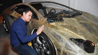 Un joven boliviano fabricó un Lamborghini con fibra de vidrio