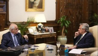 El Gobierno gastará una suma millonaria en gaseosas, aguas y jugos
