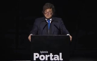 Ante evangélicos, Milei celebró que “los que repartían y se quedaban con la mejor parte” cayeron presos