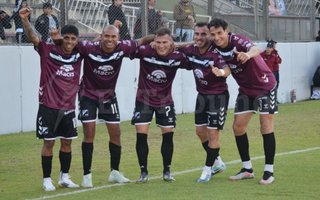 Central Norte goleó a Defensores Unidos De Zárate y se alejó de los últimos puestos