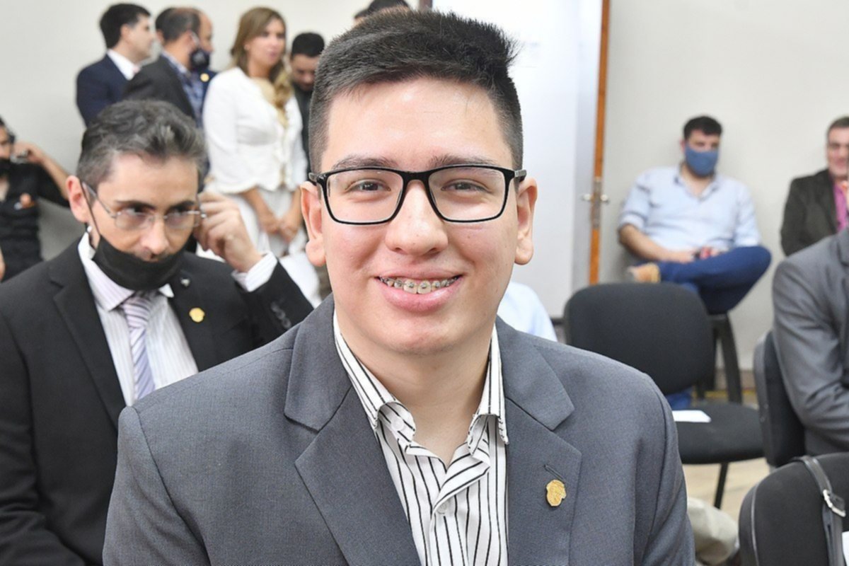 Educación dispuso la cesantía de los cargos docentes de Pablo López