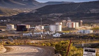 Tecpetrol despidió a 249 obreros y los operarios tomaron el yacimiento