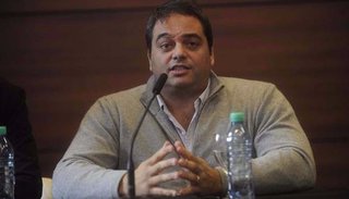 Jorge Triaca rechazó que se vaya a "precarizar el trabajo"