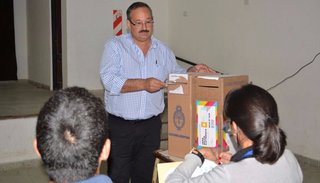 Leavy dijo que el trámite fue sencillo y que los comicios se desarrollan con normalidad