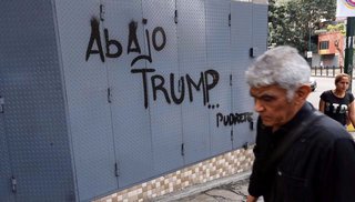 La oposición a Maduro rechazó "el uso de la fuerza por parte de cualquier país en Venezuela"