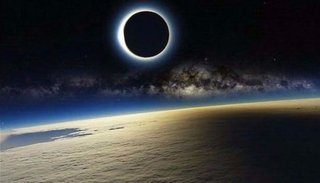 El eclipse del 21 te hará perder medio kilo de peso: ¿Por qué?