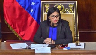 Delcy Rodríguez: "El Parlamento no está disuelto, sus diputados deben trabajar apegados a la Constitución"