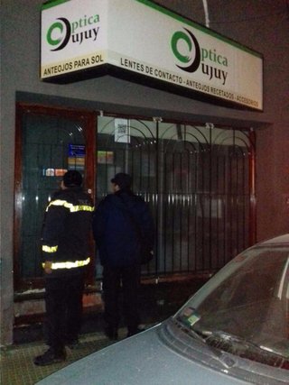 Bomberos controlaron un incendio en el centro