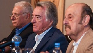 La Cámara Electoral desplazaría a Barrionuevo del PJ: Gioja, listo para reasumir