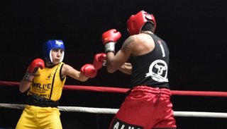 Noche solidaria de boxeo en el club San Martín