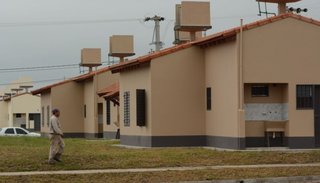 El ajuste llegó a las familias adjudicatarias de casas del IPV