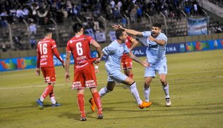 Atlético Tucumán derrotó a Huracán por 2 a 0