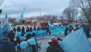 En la Puna jujeña marcharon por "las dos vidas"