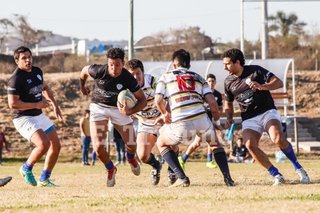 La U clasificó, pero el albo no pudo