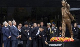 Removerán estatua de Néstor Kirchner por considerarla "símbolo de la corrupción"