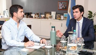 El Gobierno jubiló a más de mil estatales por el recorte de gastos