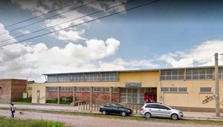 Detuvieron a un menor que intentaba robar una computadora de una escuela