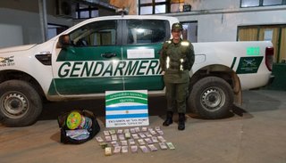 Incautan 498.000 pesos que eran transportados en un balde de juguetes didácticos