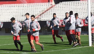 River, en su nuevo objetivo, visita a Huracán en el cierre del domingo