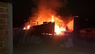 Piden ayuda para la familia que sufrió un incendio en el que murió un niñito de dos años