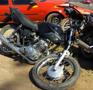 Motociclista herido de gravedad al colisionar con un automóvil
