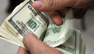 El dolar "rebotó" tras la fuerte caída de ayer