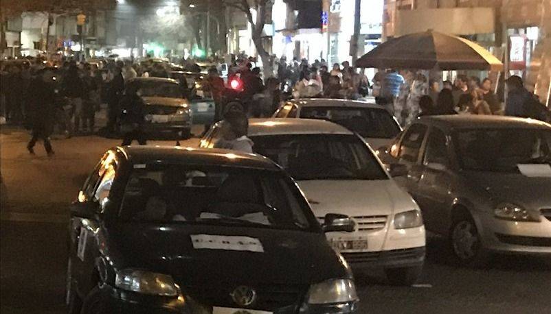 Luego del caos en el centro, los remiseros serÃ¡n recibidos hoy en el Gran Bourg