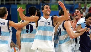 #GraciasManu: El recuerdo de la emblemática "palomita" en Atenas 2004