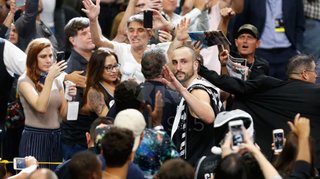 "Manu" Ginóbili dio detalles que lo llevaron a anunciar su retiro