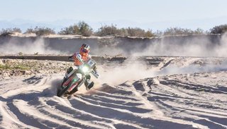 Luciano Benavides se mezcla entre los pilotos de arriba