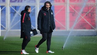Pizzi probó con Óscar Romero y el regreso de Fértoli