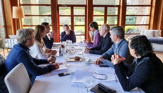 Macri recibió al nuevo ministro de Hacienda Hernán Lacunza