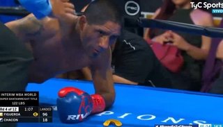 Chacón cae noqueado en su intento por la corona supergallo OMB
