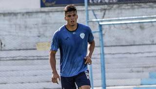 Agustín López decidió quedarse en Gimnasia y Tiro