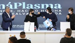 Kicillof se reunió con donantes de plasma en campaña que organiza la AFA