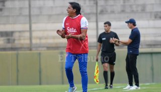 El “Toti” Raúl Olarte, dispuesto a seguir en la Villa