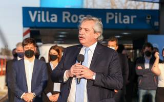 Se aviva la polémica: el Presidente reafirmó lo que dijo sobre su diálogo con Macri 