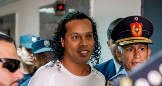 Tras más de cinco meses detenido, Ronaldinho fue liberado en Paraguay