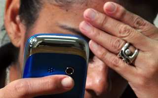 "Lo de mi mamá nos hace sentir  doblemente estafadas"