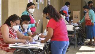  Distanciados,  pocas mesas y horario para  grupos de riesgo, así se votará