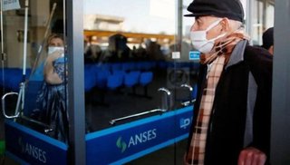 Hoy cobran los jubilados y pensionados con DNI terminado en 6 y 7