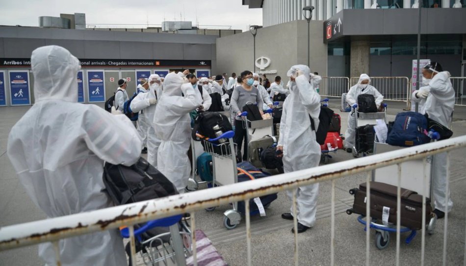 El Gobierno levanta la cuarentena para los argentinos que regresen de viajes laborales- El Gobierno levanta la cuarentena para los argentinos que regresen de viajes laborales