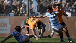 Los Pumas con fortuna y buen juego le ganan a Australia en San Juan