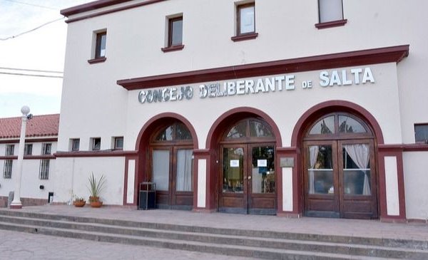 el Concejo Deliberante expulsó al alcalde Colque por incapacidad moral