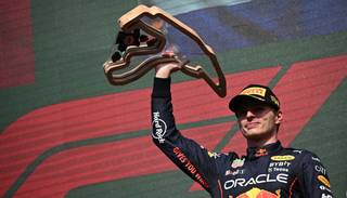 Verstappen hizo un carrerón y se encamina al título