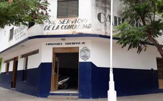 Una mujer está internada tras ser apuñalada por su pareja