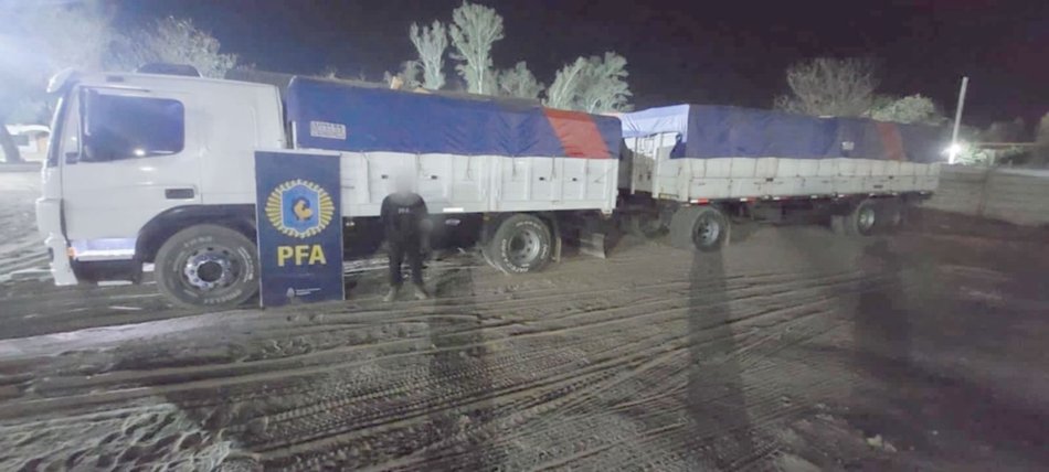 Contrabando hacia Bolivia: La Policía Federal incautó 60 toneladas de soja- Contrabando hacia Bolivia: La Policía Federal incautó 60 toneladas de soja