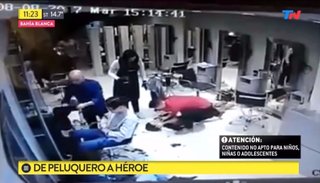 Un peluquero le salvó la vida a una clienta que había sufrido un infarto