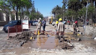 Canónigo Gorriti interrumpida por cañería rota